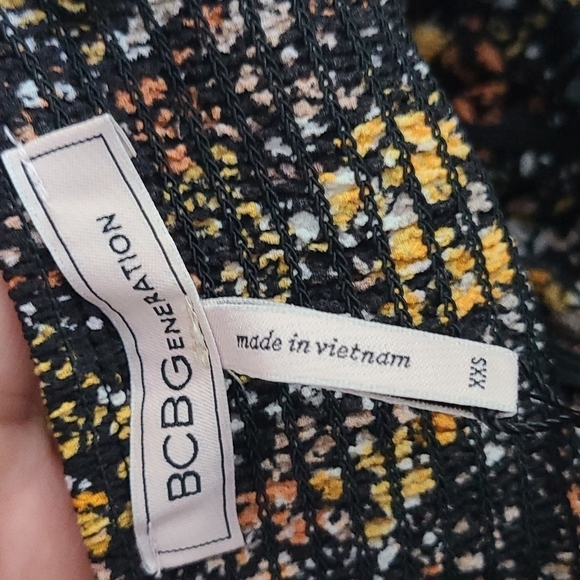 BCBGENERATION‎ Floral Sleeveless Handkerchief Hem Dress - Picture 4 of 6